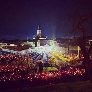 Križni put sa svijećama na bistričkoj Kalvariji